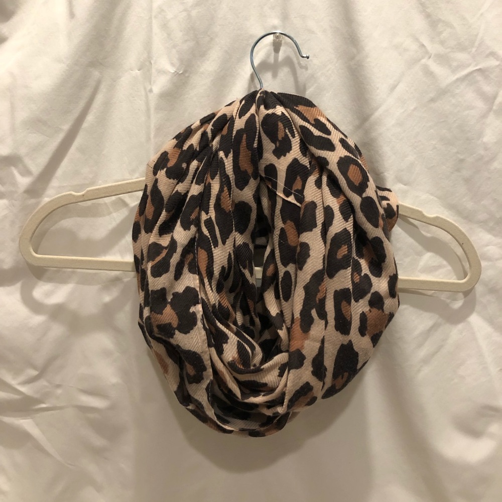 Leopard Print Infiniti Scarf